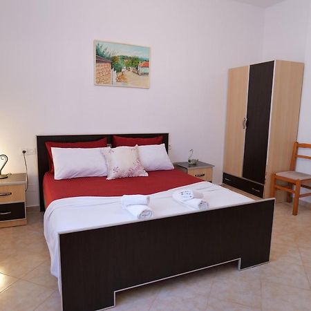 Villa Seventh Heaven Саранде Екстериор снимка