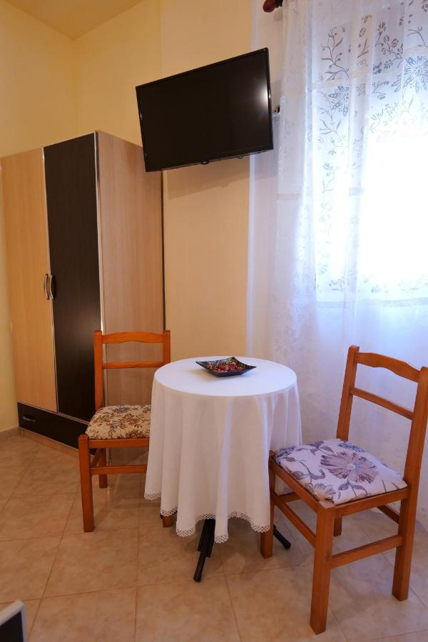 Villa Seventh Heaven Саранде Екстериор снимка