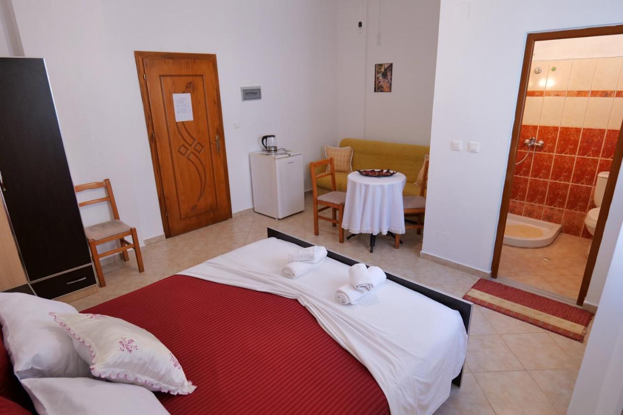 Villa Seventh Heaven Саранде Екстериор снимка
