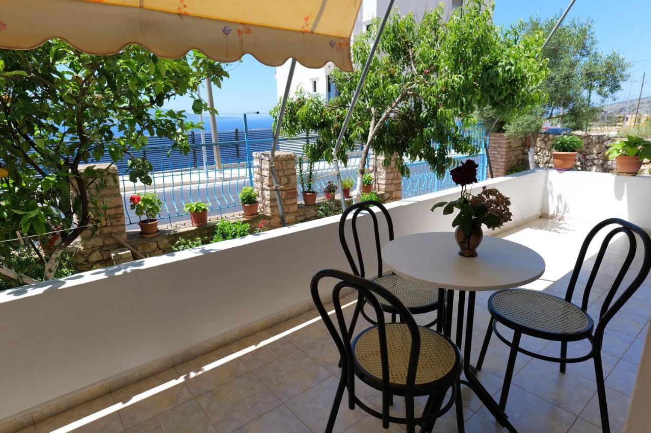 Villa Seventh Heaven Саранде Екстериор снимка