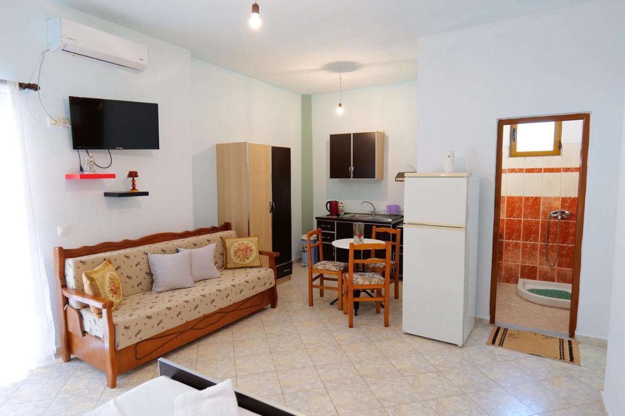 Villa Seventh Heaven Саранде Екстериор снимка